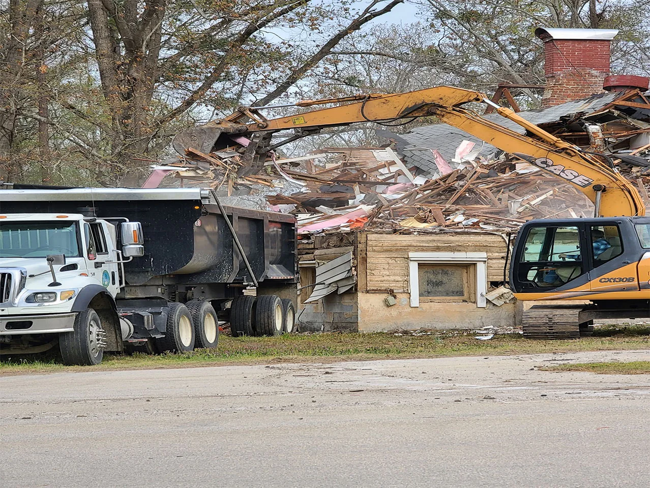 Project gallery image 2 of 2 for Shoreline Residences Demolition